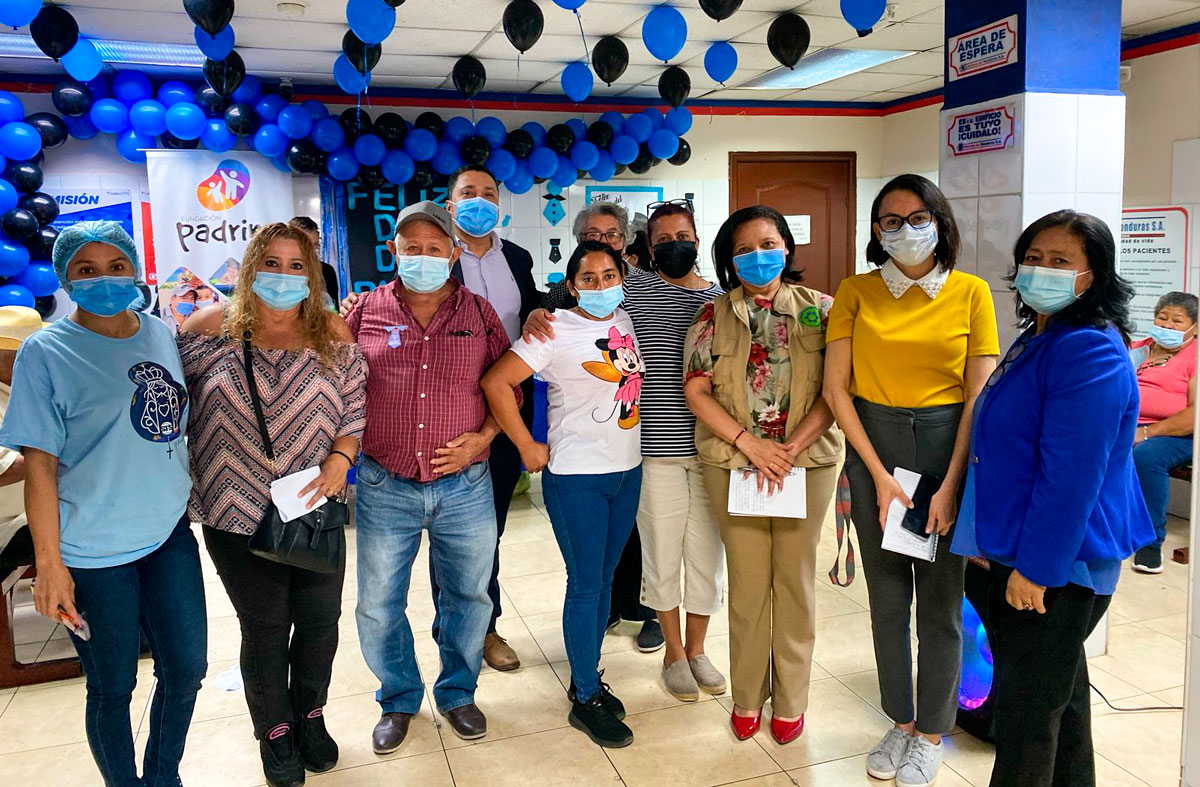 ASJ visita clinica de Dialisis Honduras